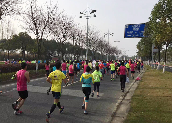 恒雄香料创始人Sam出征2016年无锡国际马拉松赛 (图2)