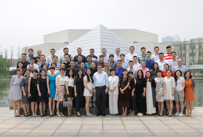 April 4th ,2015 Mr Shen, the founder was studied at China Europe International Business School gener(图2) April 4th ,2015 Mr Shen, the founder was studied at China Europe International Business School gener(图2)